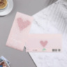Конверт для денег "В этот чудесный День Свадьбы!" тиснение, точки, сердце, розовый фон